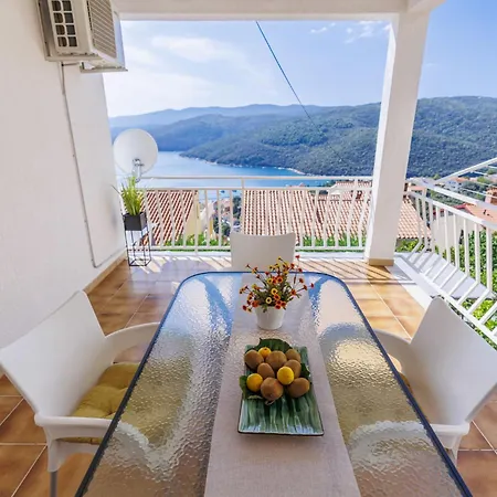 Appartement Katarina-1 By Interhome